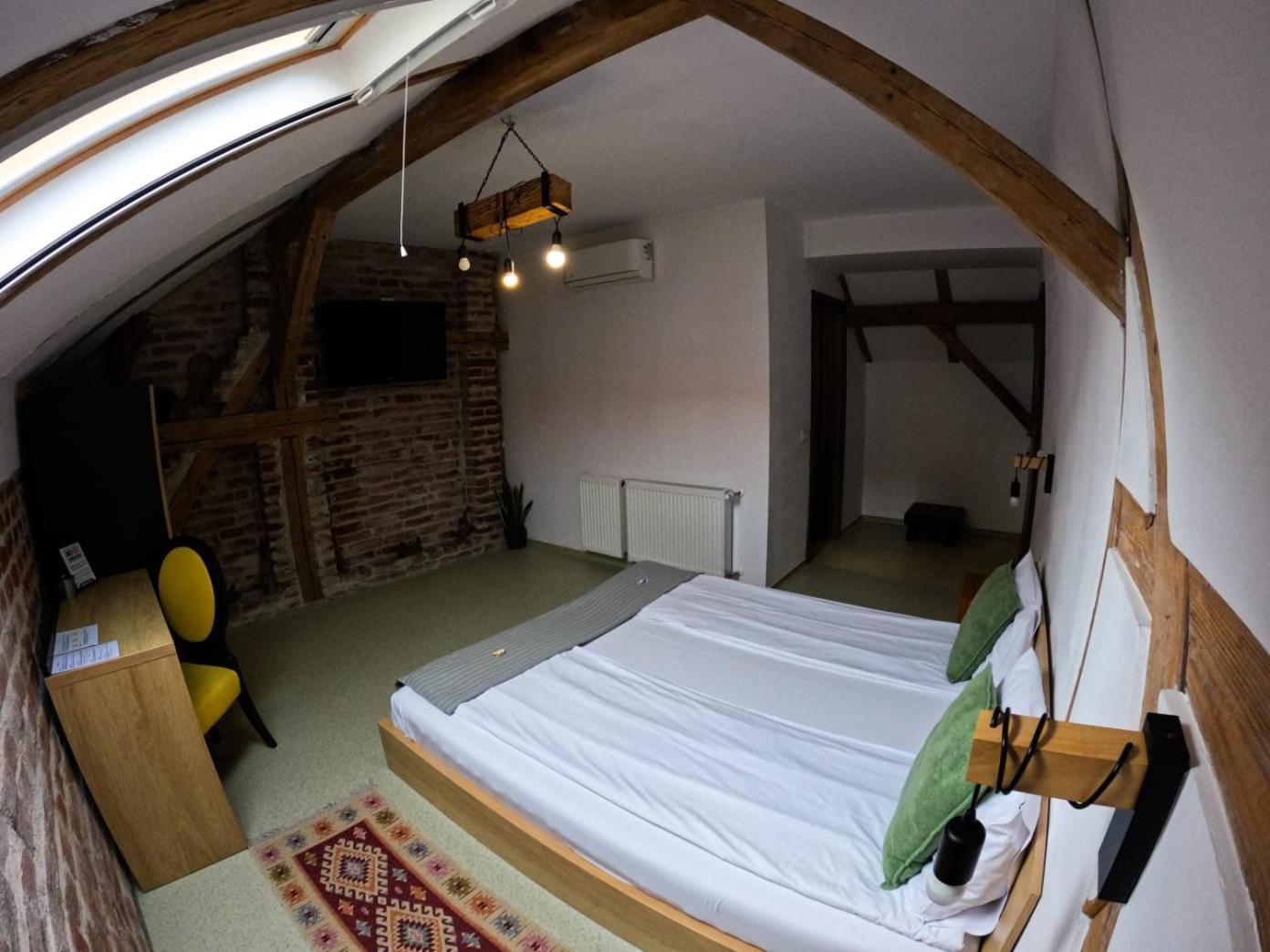 Timhouse Hotel Тимишоара Екстериор снимка
