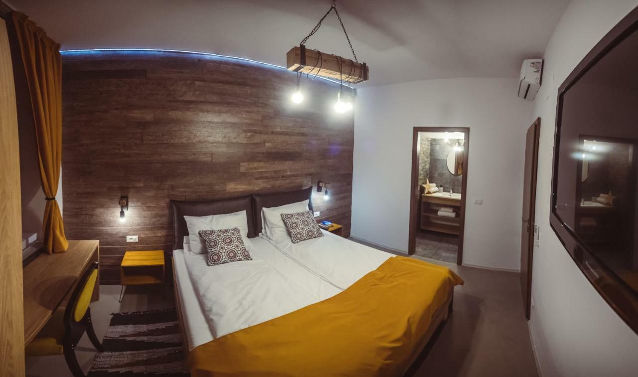 Timhouse Hotel Тимишоара Екстериор снимка
