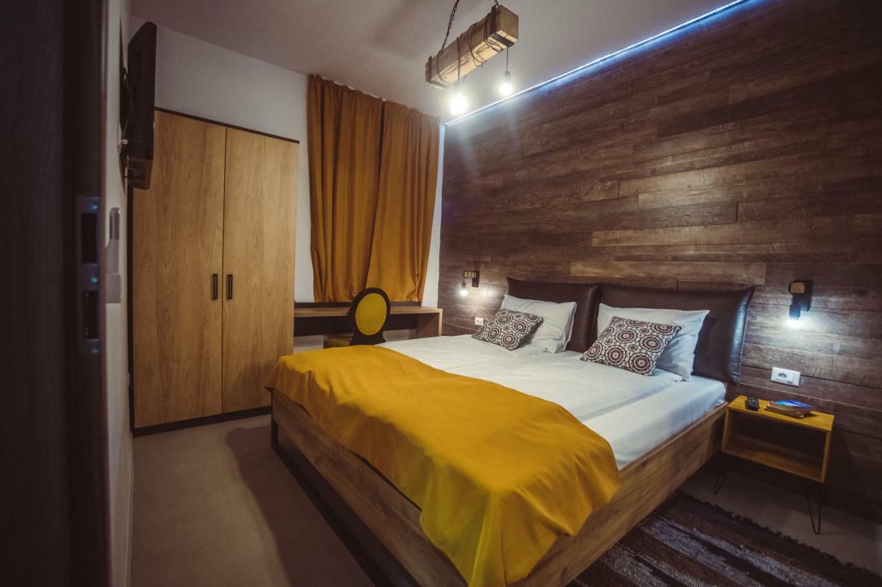 Timhouse Hotel Тимишоара Екстериор снимка