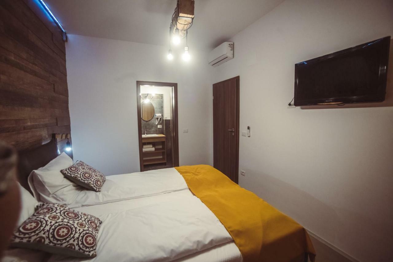 Timhouse Hotel Тимишоара Екстериор снимка